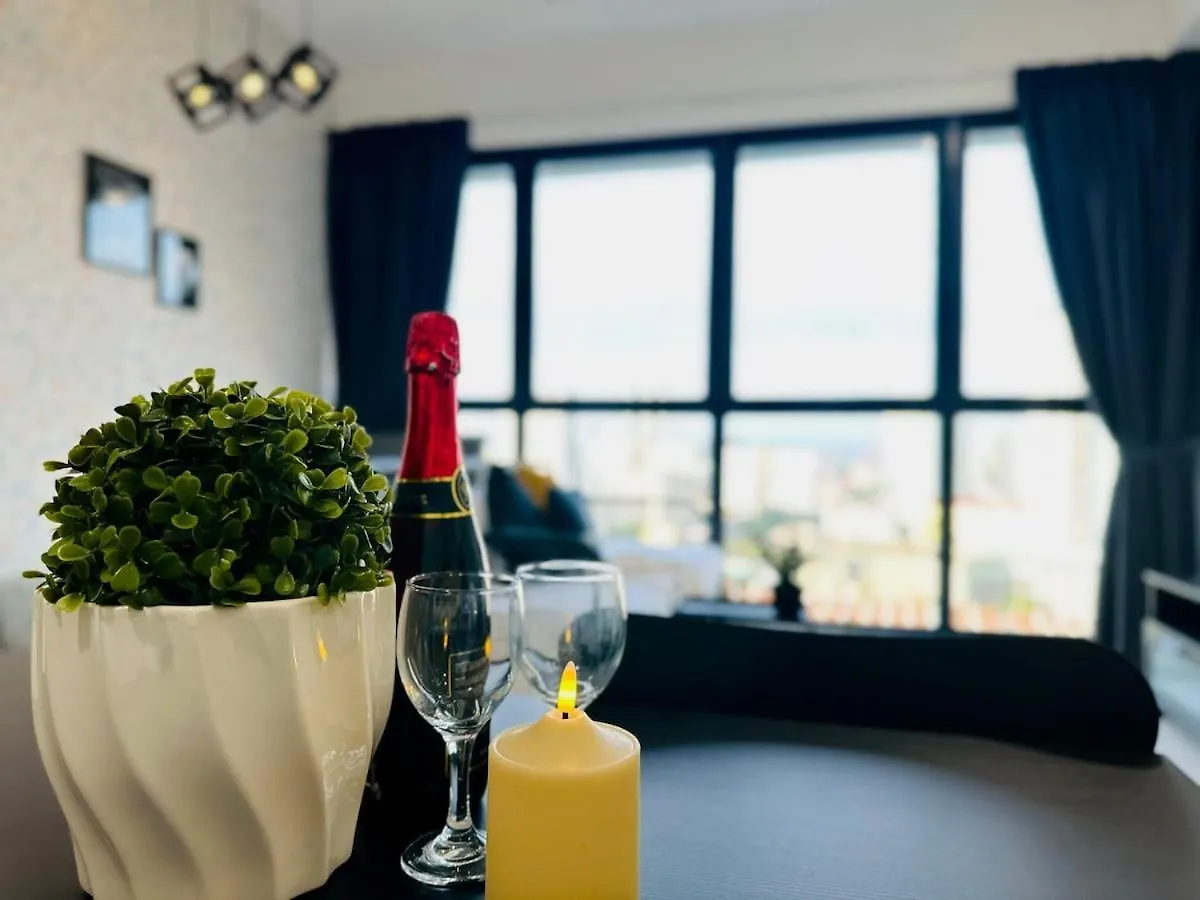 3Br-2Bath-Sea & City View New Condo In Georgetown 10Pax 0*, Джорджтаун Малайзия