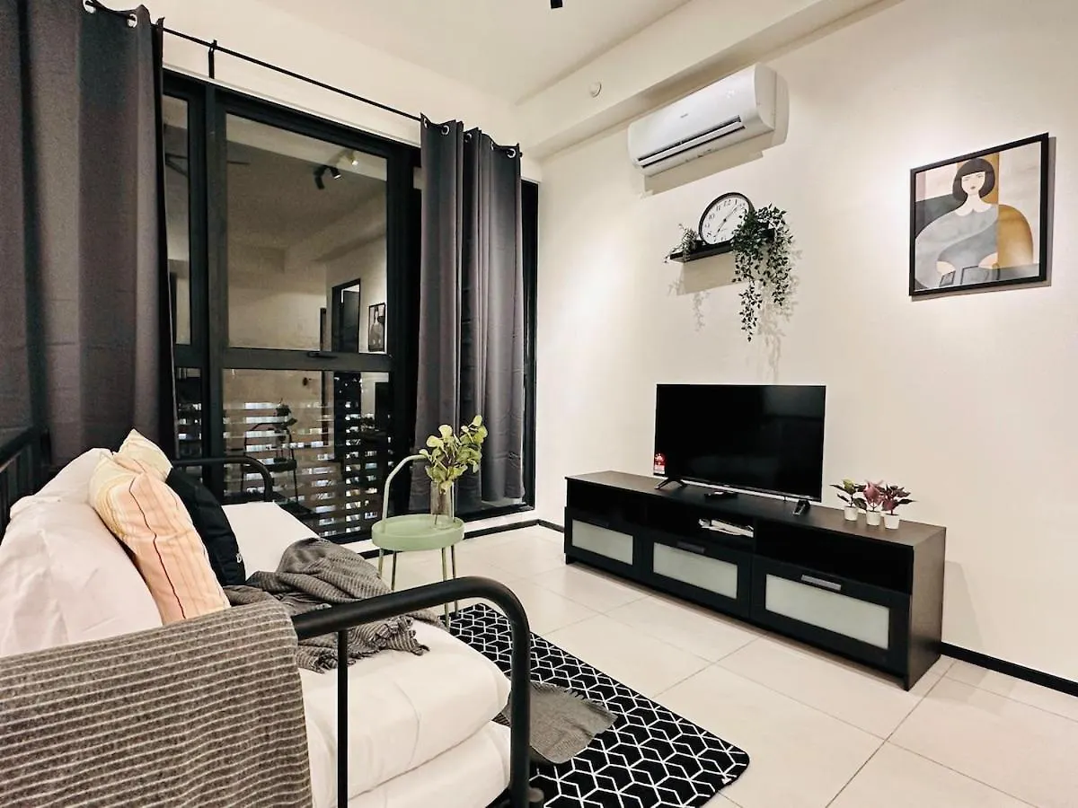 3Br-2Bath-Sea & City View New Condo In Georgetown 10Pax